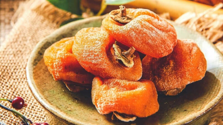 Dried persimmons are a nutritious and delicious snack option