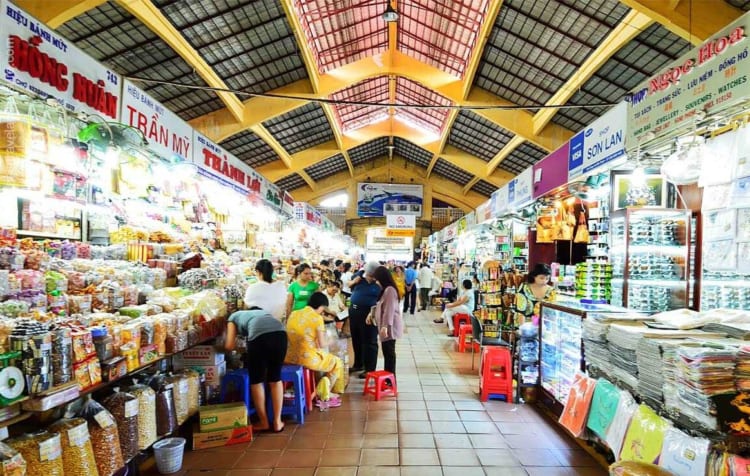 Into the bustling inside of Ben Thanh Market