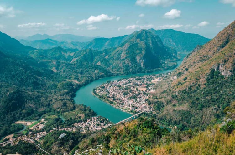 Nong Khiaw appears like a beautiful natural painting