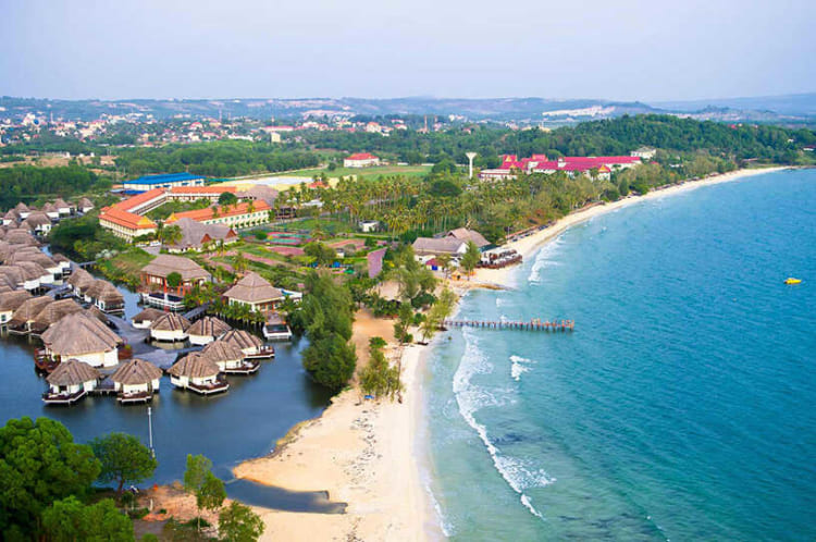 Thanks to its beautiful nature and diverse tourism, Sihanoukville is a name that often appears in Cambodia tours.