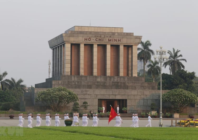 ho chi minh mausoleum hanoi