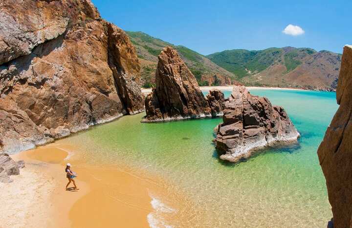 Enjoy a panoramic view of the winding and windy sea area in Quy Nhon.