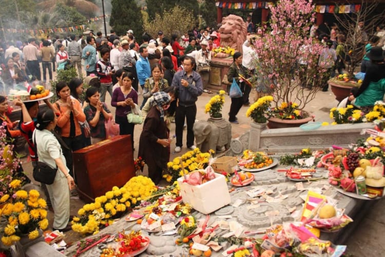 spiritual atmosphere at the Perfume Pagoda Festival