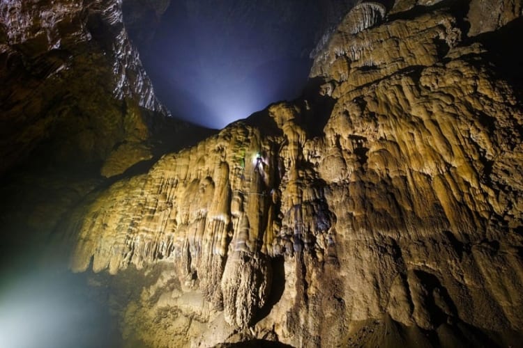 Great Wall of Vietnam in Son Doong cave