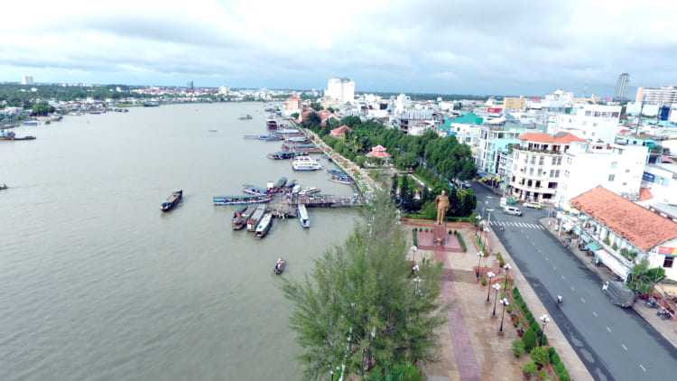 Ninh Kieu wharf from above