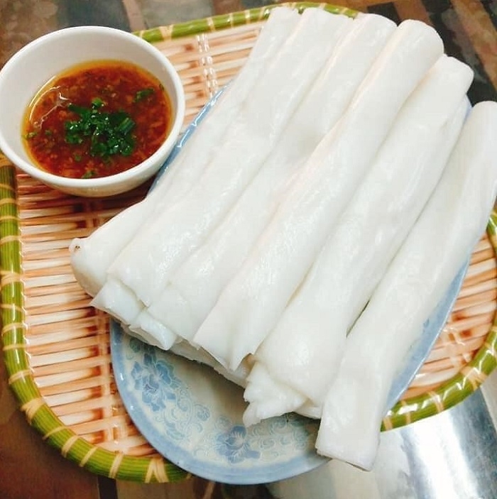 a dish of gat gu cake