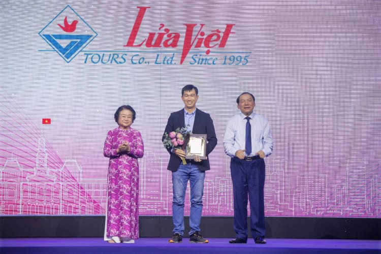 LUA VIET TOURS WAS HONORED WITH 2 TOP AWARDS AT THE HO CHI MINH CITY TOURISM FESTIVAL 2024 