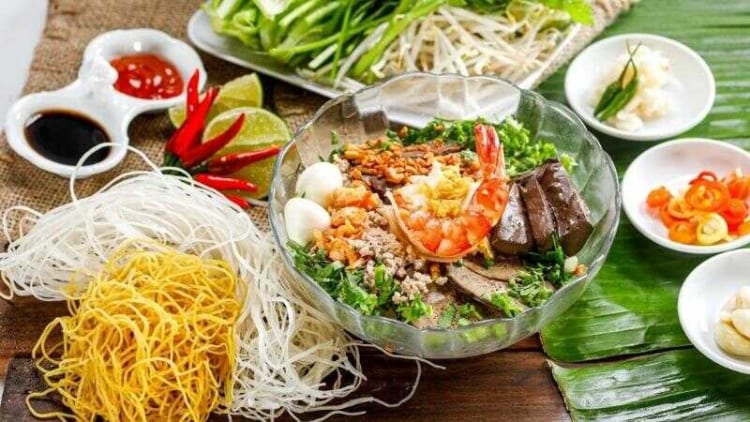 Hu Tieu Nam Vang with rich nutrition from various ingredients