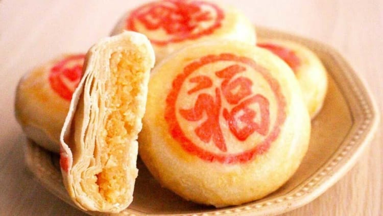 Pia Cake, originated in Soc Trang, is best served with ginger tea