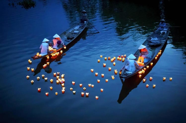 A magical lantern-releasing experience during Hoi An Lantern Festival.