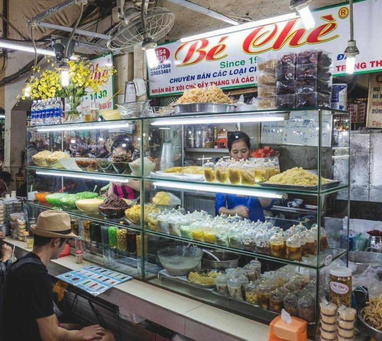 “Be Che” is a popular treat among tourists at Ben Thanh Market.