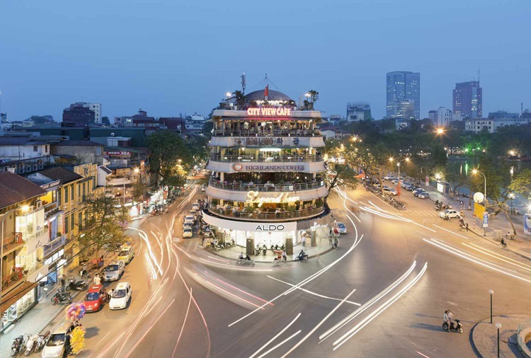 FULL-DAY JOURNEY THROUGH HA NOI’S HISTORY