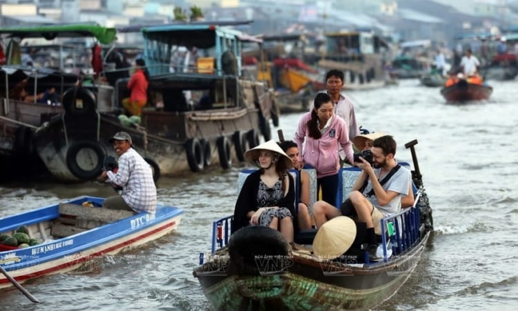 cai rang floating market life