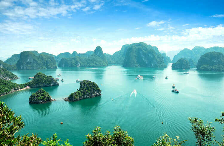 Halong Bay aims to attract over 9.5 million visitors in 2024.