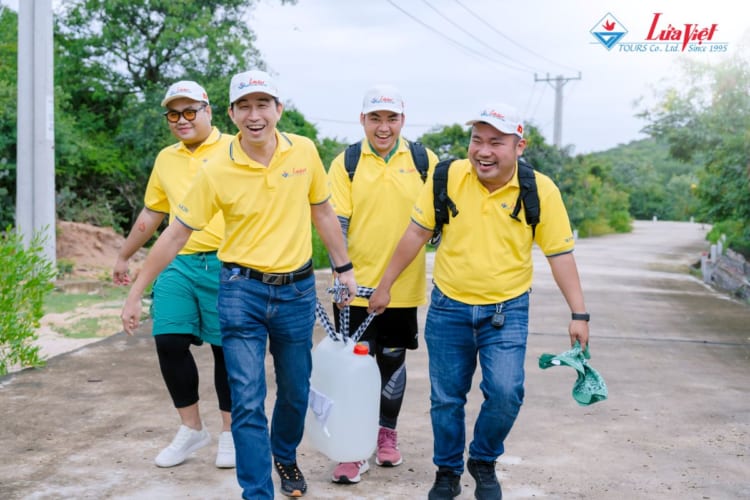 The members enthusiastically participated in this tree planting activity.