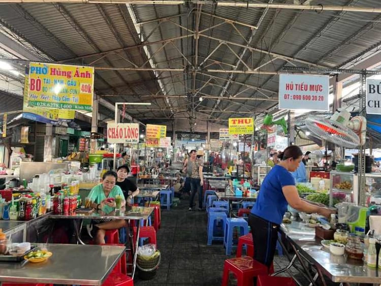 Local food shops inside Nguyen Van Troi Market