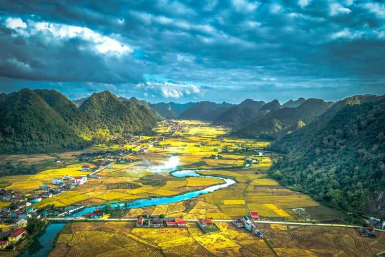 You cannot resist the allure of Bac Son Valley