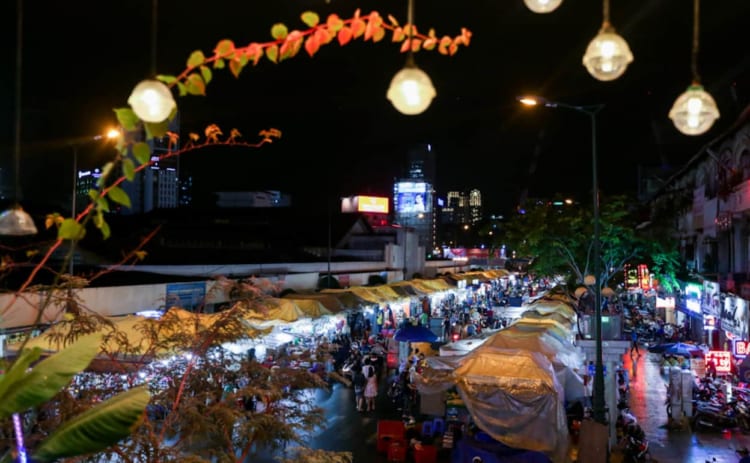 Ben Thanh night market