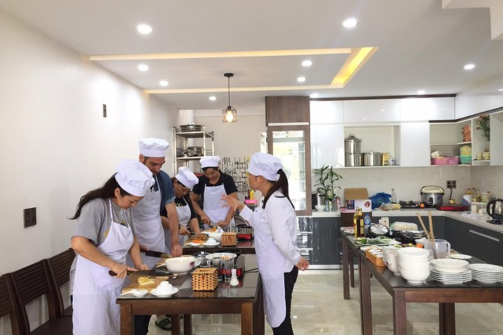 A cooking class in Da Nang.