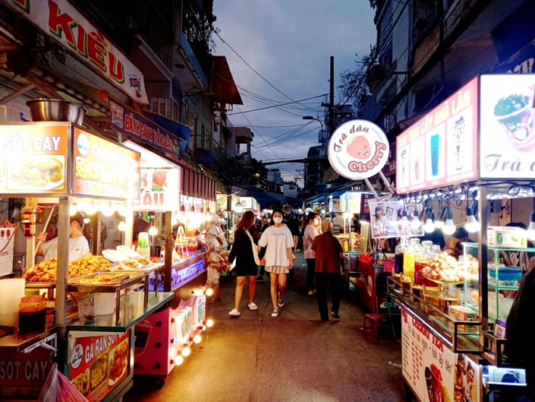 Ho Thi Ky food market