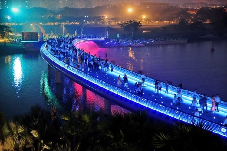 Starlight Bridge at night