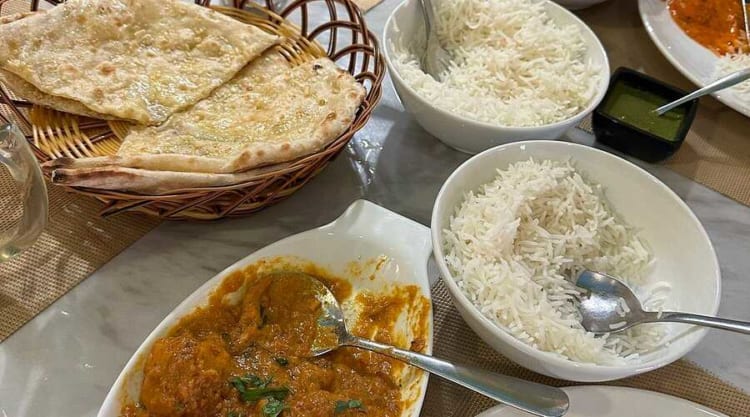 Kolkatta offers Indian halal dishes for customers