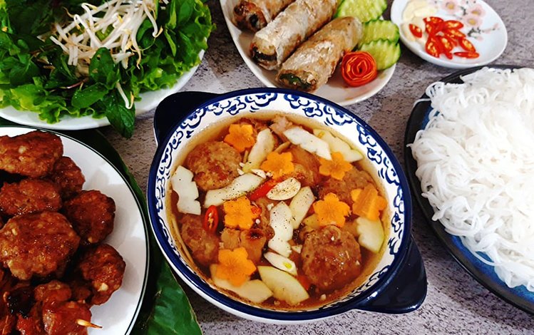 a bow of bun cha hanoi