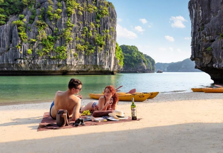 a romantic couple honeymoon in Ha Long Bay