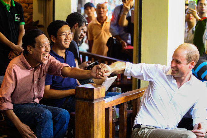 vietnamese and foreign tourists