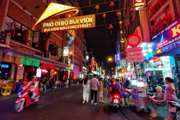 Bui Vien Walking Street becomes more vibrant at night