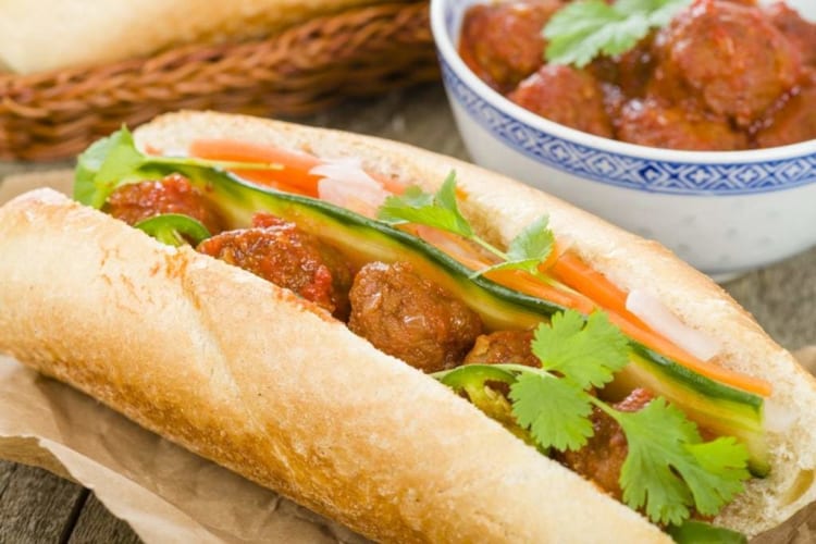 Meat balls with tomato sauce, pairing with banh mi