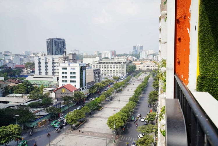 The view of Nguyen Hue Street from the Cafe Apartment.