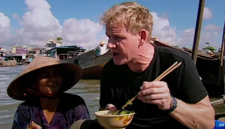 Gordon Ramsay had a local breakfast at Cai Rang floating market.