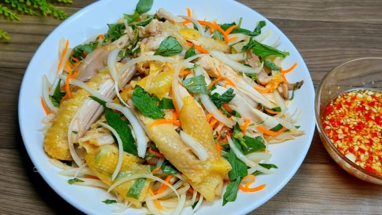 A dish of Goi ga - chicken salad