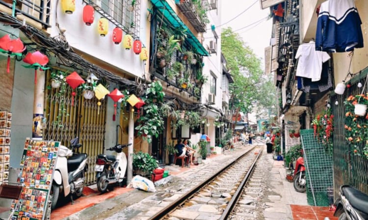 Local life at train street hanoi