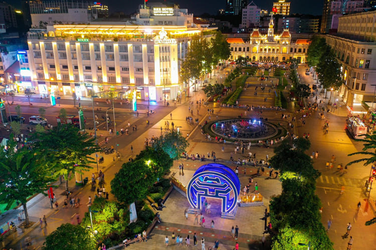 Nguyen Hue Walking Street at night