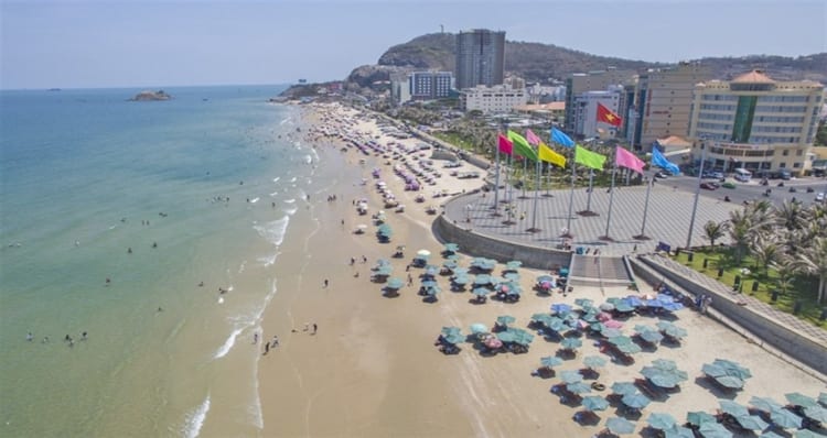 Vung tau beach from above