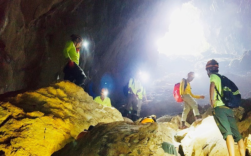 Interior view of Son Doong Cave for travelers searching hang son doong tickets